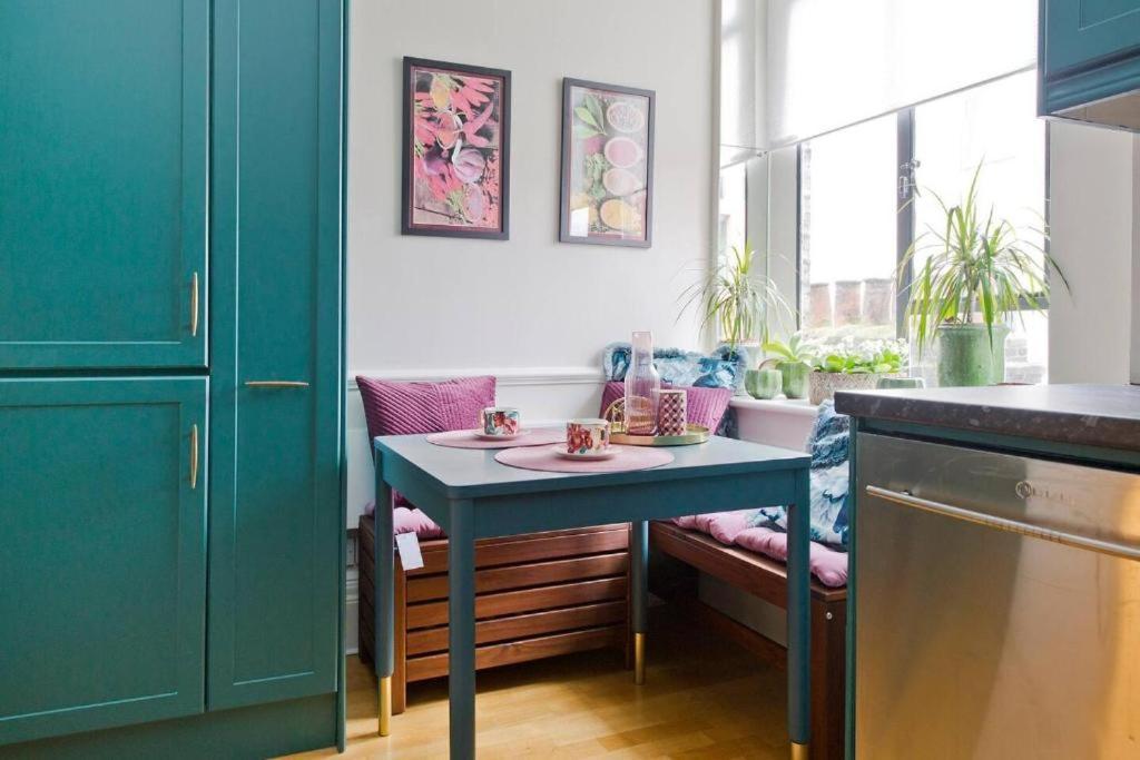 Stylish London Getaway In The Heart Of The City Exterior photo
